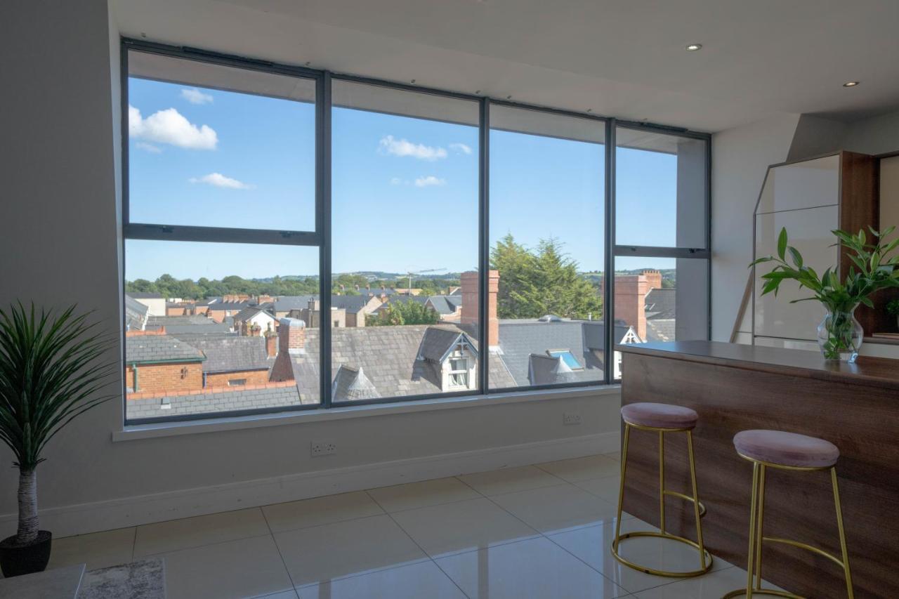 Rooftop Apartment At Queens Beautiful Views 贝尔法斯特 外观 照片